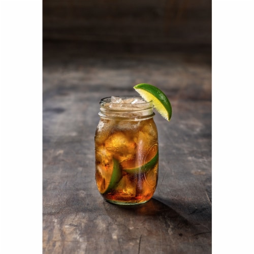 Black Velvet Reserve Canadian Whisky Perspective: right