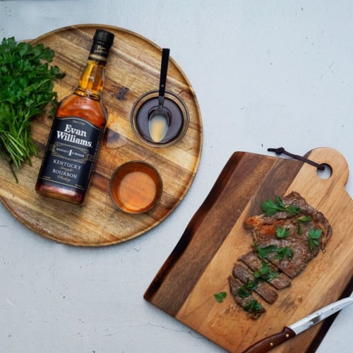 Evan Williams Black Label Straight Bourbon Perspective: right