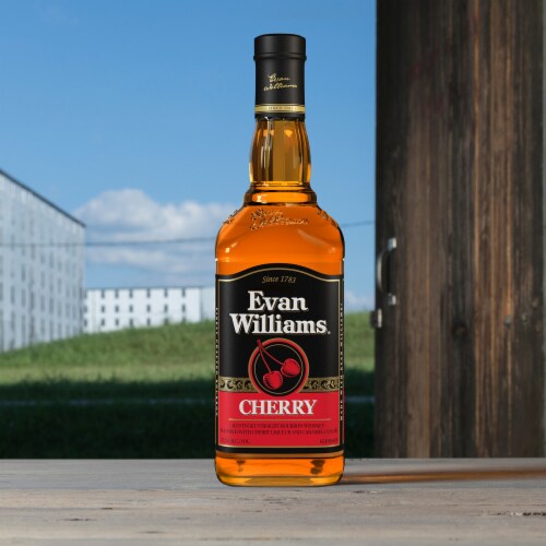 Evan Williams Cherry Whiskey Liqueur Perspective: right