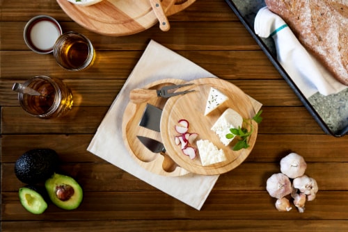 Brie Cheese Cutting Board & Tools Set, Rubberwood Perspective: right