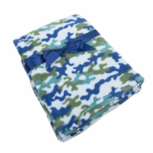 Cutie Pie Camo Print Plush Baby Blanket - Blue Perspective: right