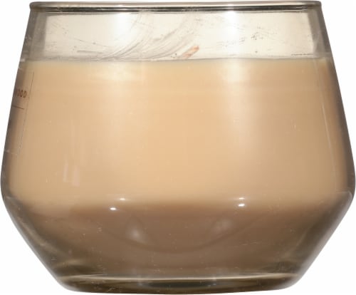 Yankee Candle Amber & Sandalwood Jar Candle Perspective: right
