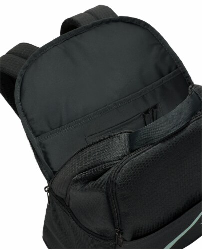 Nike Brasilia Medium Backpack Perspective: right
