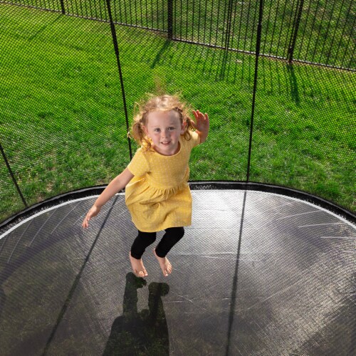 Springfree 6 x 9 Compact Backyard Oval Trampoline w FlexiNet