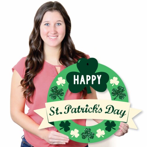 Big Dot of Happiness St. Patrick's Day - Saint Patty's Day Party Decor - Front Door Wreath Perspective: right