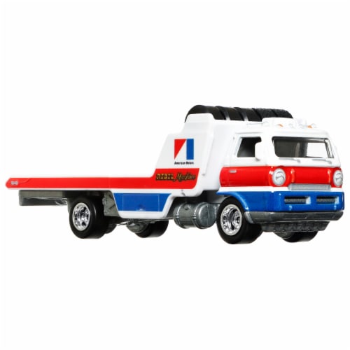 Hot Wheels® Team Transport™ Wide Open with '70 AMC Rebel Machine Perspective: right