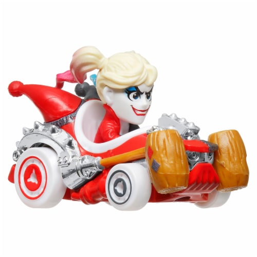 Hot Wheels® RacerVerse™ Set Perspective: right