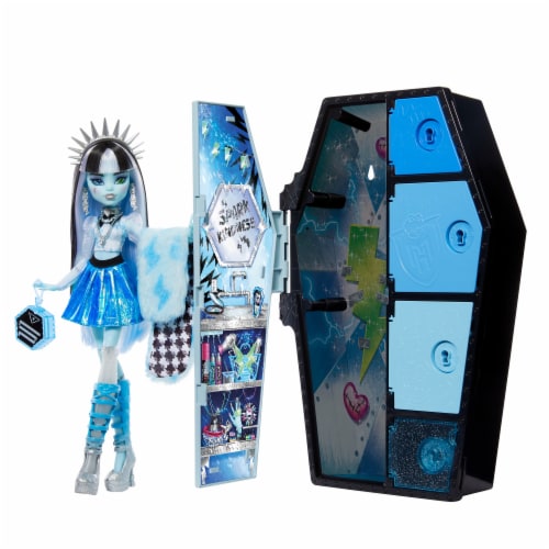 Mattel Monster High Skulltimate Secrets Frankie Stein Doll Perspective: right
