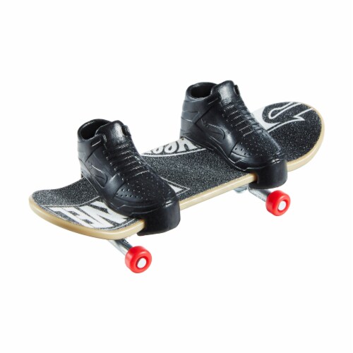 Mattel® Hot Wheels® Marvel Venom Skateboard Perspective: right