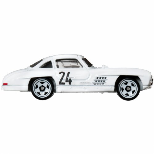 Mattel® Hot Wheels® Vintage Racing Club™ 1954 Mercedes Benz 300 SL Toy Car Perspective: right