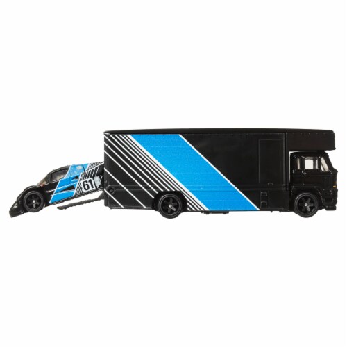 Mattel® Hot Wheels® Car Culture Team Transport™ Sauber Mercedes C9 Perspective: right