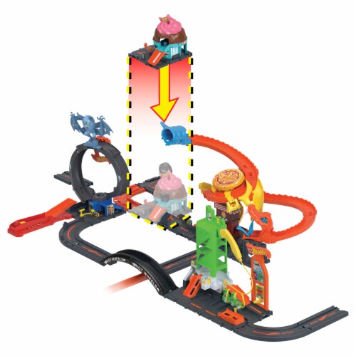 Hot Wheels® City Downtown Ice Cream Swirl™ Toy Car Playset Perspective: right