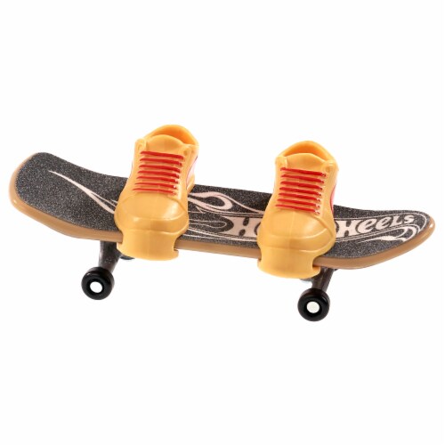 Mattel Hot Wheels Skate Tony Hawk Fingerboard wth Shoes Toy (Styles May Vary) Perspective: right