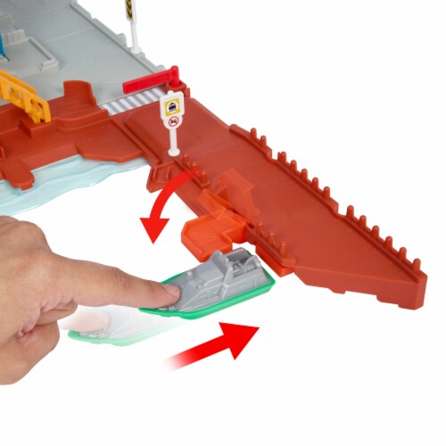 Mattel Matchbox™ Action Drivers Transportation Center™ Playset Perspective: right