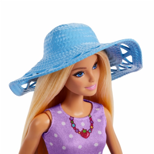 Mattel® ​Barbie® Family & Friends™ Malibu Barbie® & Chelsea Dolls With Accessories Picnic Playset Perspective: right