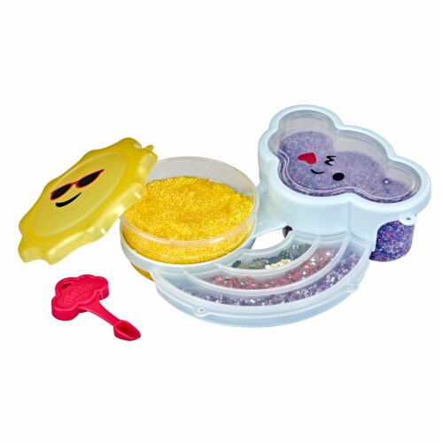 Play-Doh Foam Confetti Kit Perspective: right