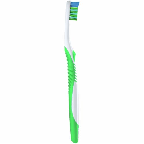 Oral-B® Bacteria Blast Deep Clean Soft Toothbrush Perspective: right
