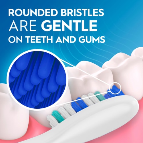 Oral-B Fresh & Clean Toothbrushes, Soft Perspective: right
