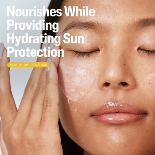 Cetaphil Sheer Mineral Sunscreen Lotion for Face & Body SPF 50 Perspective: right