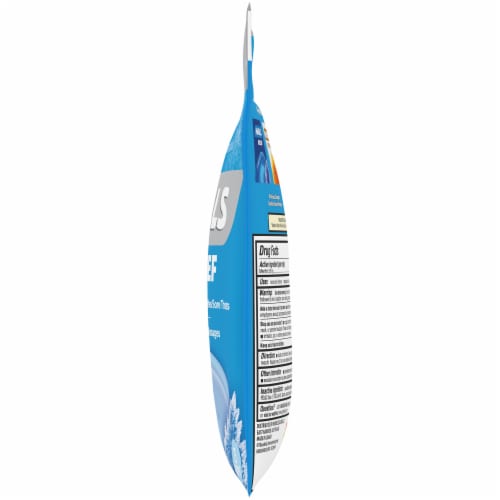 HALLS Relief Sugar Free Mountain Menthol Flavor Cough Suppressant Drops Perspective: right