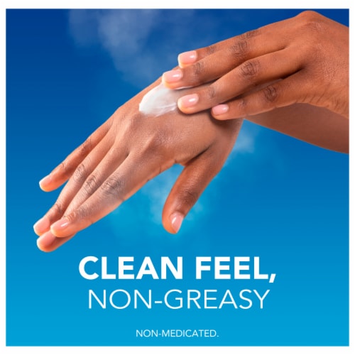 Vicks® VapoCream™ Soothing Vapors Moisturizing Cream Perspective: right