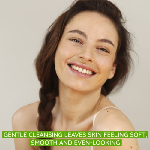 Aveeno Clear Complexion Foaming Cleanser Perspective: right