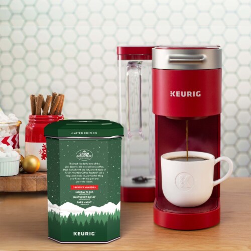 Green Mountain Coffee Winter Wonder Single Serve Coffee K-Cup Pods Tin Gift Set Perspective: right