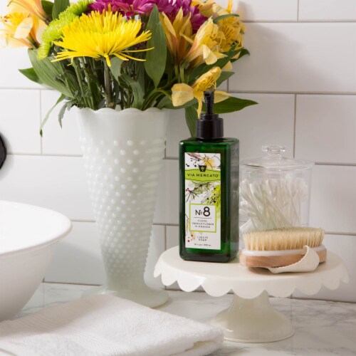 Via Mercato Liquid Hand Soap No 8 - Clove, Vanilla, & Orange Perspective: right