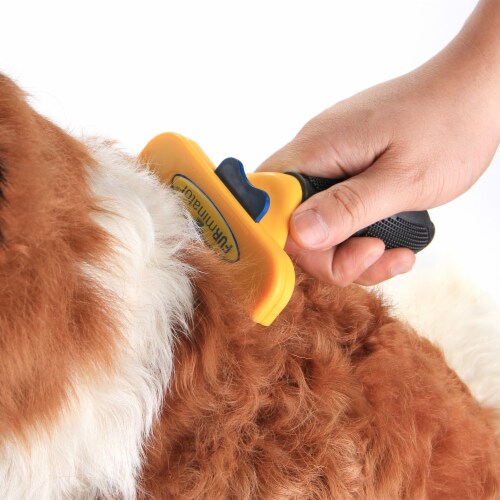 PET Short Hair Brush Removal DeShedding Grooming Tool for Large Small Dog Cat Perspective: right