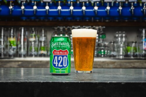 SweetWater Brewing Co. 420 Extra Pale Ale Perspective: right