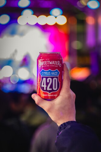 SweetWater Brewing Co. Citrus Haze 420 Hazy Pale Ale Perspective: right