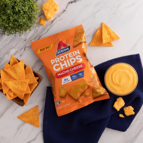 Atkins Single Nacho Cheese Protein Chips Perspective: right