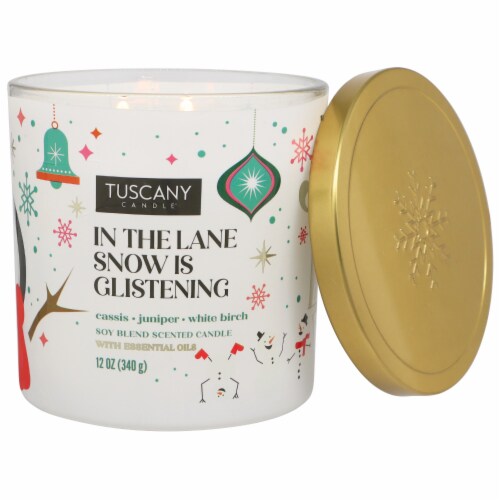 Tuscany Limited Edition In The Lane Snow Is Glistening Candle Perspective: right