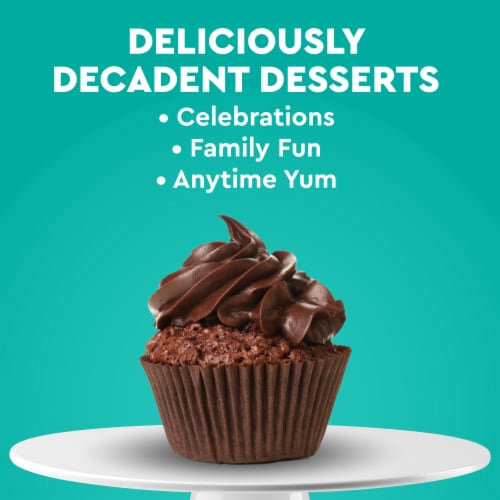 Duncan Hines Classic Dark Chocolate Fudge Cake Mix Perspective: right