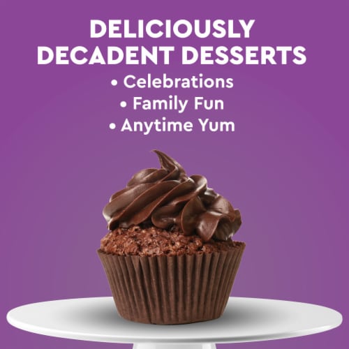 Duncan Hines Perfectly Moist Devil's Food Cake Mix Perspective: right