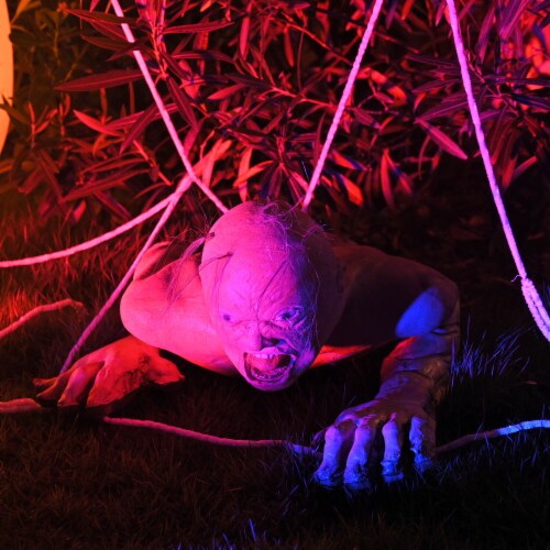 36 Animated Halloween Prop Grovelling Zombie Groundbreaker Haunted House Party Decoration Perspective: right