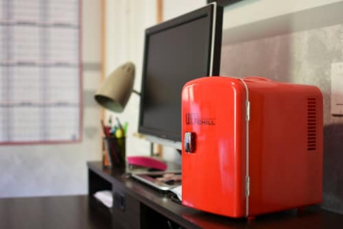 Uber Appliance Mini Fridge 6-can portable refrigerator|cooler/warmer|Bedroom/dorm/RV Perspective: right