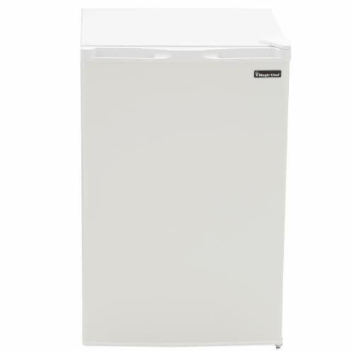 Magic Chef MCUF3W2 Upright Freezer - 3 cu ft - White