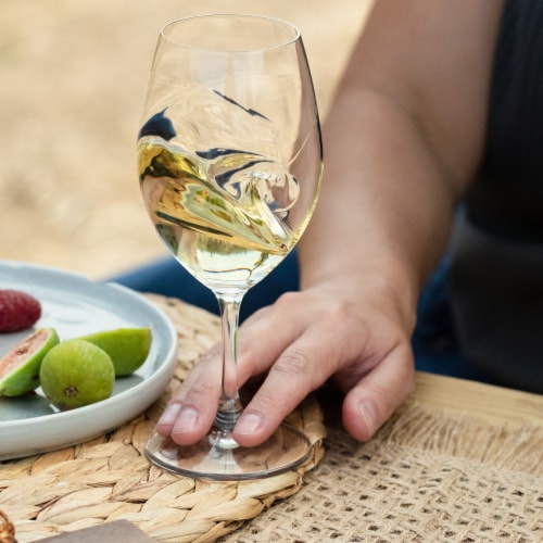 Decoy Sauvignon Blanc Perspective: right