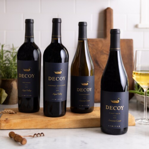 Decoy Limited Sonoma Coast Pinot Noir Perspective: right