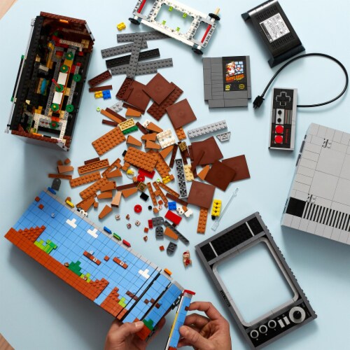 71374 LEGO® Nintendo Entertainment System Model Kit Perspective: right