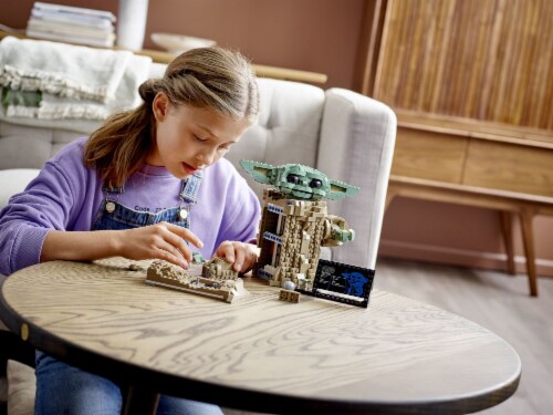 75318 LEGO® Star Wars™ The Child Building Set Perspective: right