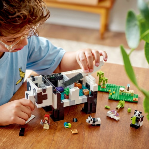 21245 LEGO® Minecraft The Panda Haven Building Set Perspective: right