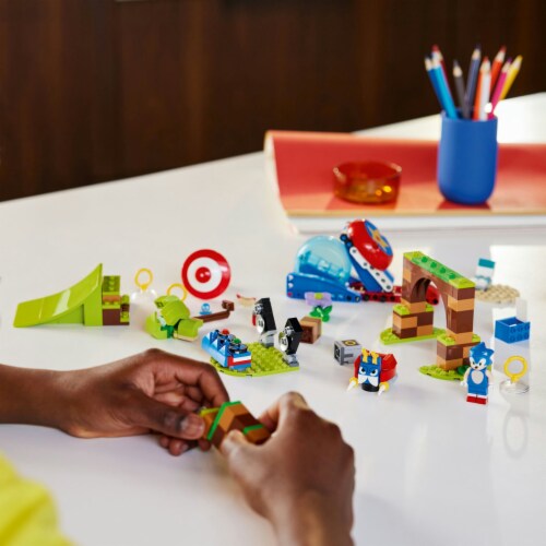 LEGO® Sonic the Hedgehog™ Sonic's Speed Challenge Building Set Perspective: right