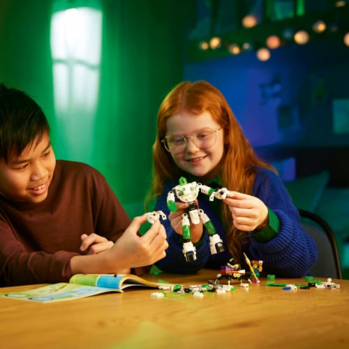 LEGO® DREAMZzz™ Mateo and Z-Blob the Robot 71454 Perspective: right