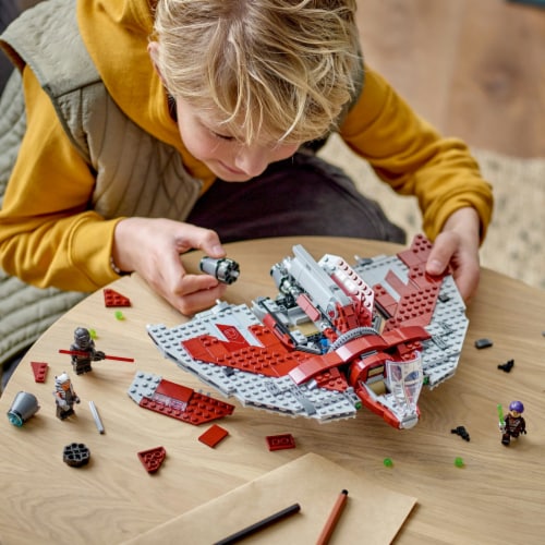 LEGO® Star Wars Ahsoka Tano's T-6 Jedi Shuttle Perspective: right