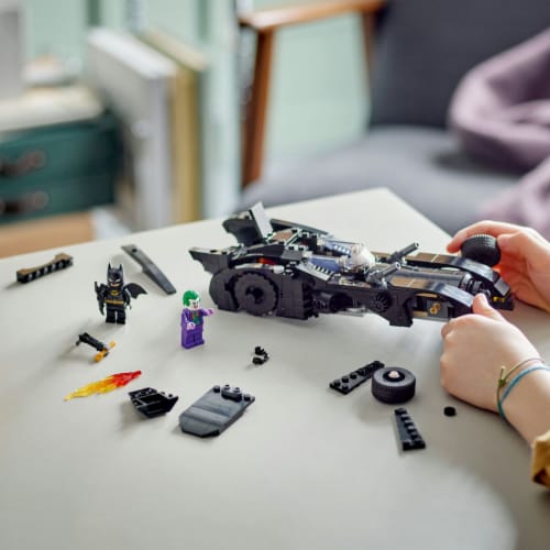 Lego® 76224 Batmobile™: Batman™ vs The Joker™ Chase Building Set Perspective: right