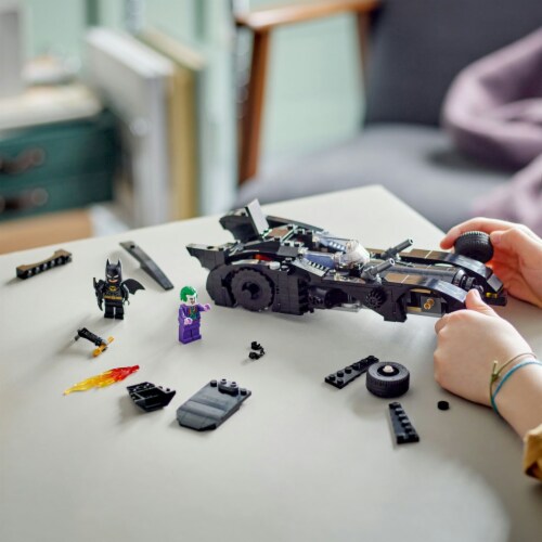 Lego® 76224 Batmobile™: Batman™ vs The Joker™ Chase Building Set Perspective: right