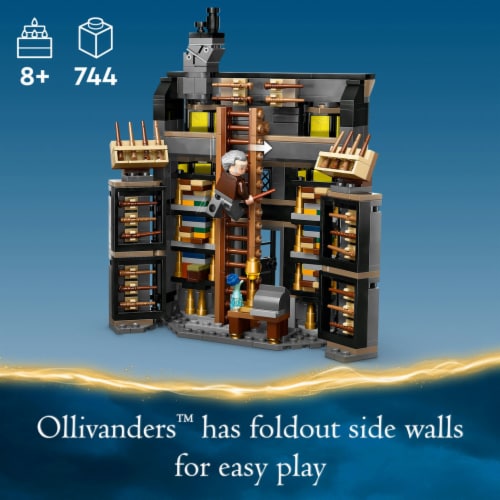 LEGO® Harry Potter Ollivanders & Madam Malkin's Robes Set 76439 Perspective: right