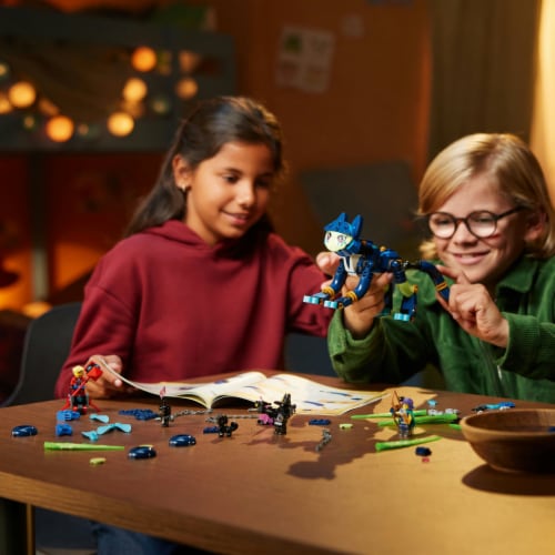 71476 LEGO® Dreamzzz Zoey and Zian the Cat-Owl Perspective: right